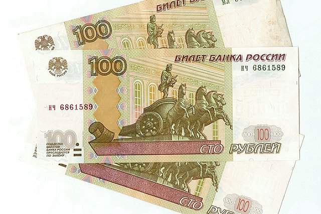 Скорость падения реальных зарплат втрое превысила темпы 2009 года