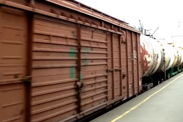 На Кубани подросток попытался запрыгнуть в грузовой поезд и лишился ног