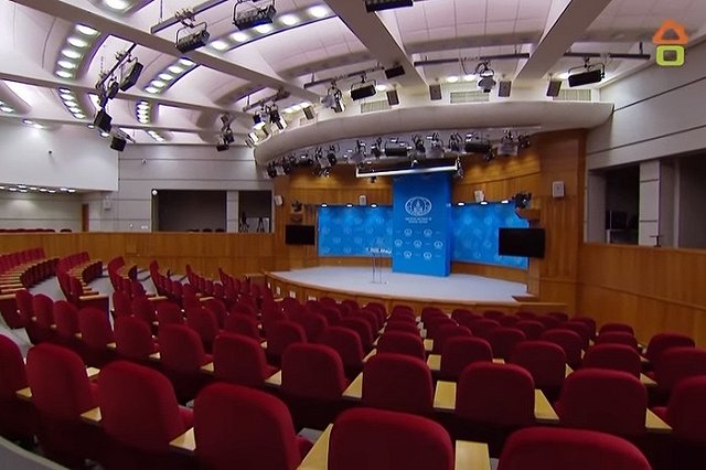 В Екатеринбурге признались, что не понимают, чем занимаются в городе иностранные дипмиссии