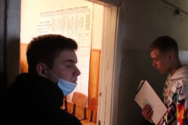 В Госдуме призвали находящихся за границей призывников вернуться и отслужить в армии