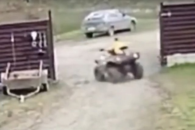 На Урале 11-летний школьник насмерть разбился на квадроцикле