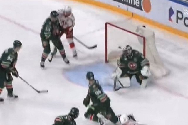 Казанский «Ак Барс» разнёс «Автомобилист» в важном матче