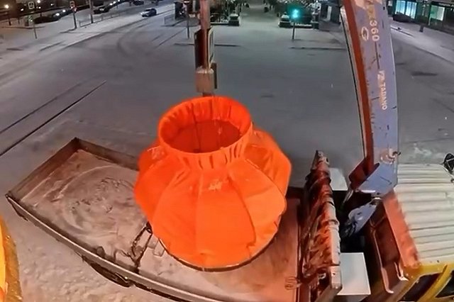 Уже в 14-ый раз! Легендарные абажуры вновь появились в центре Екатеринбурга