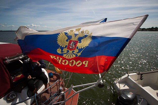 Болельщики освистали певицу, забывшую слова гимна России