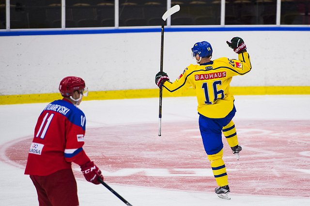 Российские хоккеисты проиграли шведам в матче Евротура