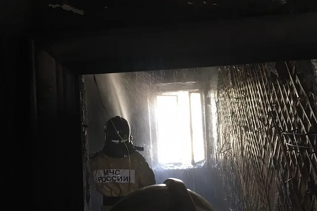 В Первоуральске при пожаре в жилом доме погибла женщина