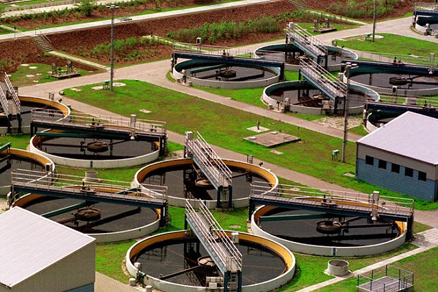 Чиновники назвали «временным» многолетний смрад фекалий на Химммаше, исходящий от очистных станций