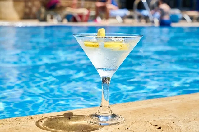 Вице-премьер назвала сроки запрета производства в России пластиковой посуды