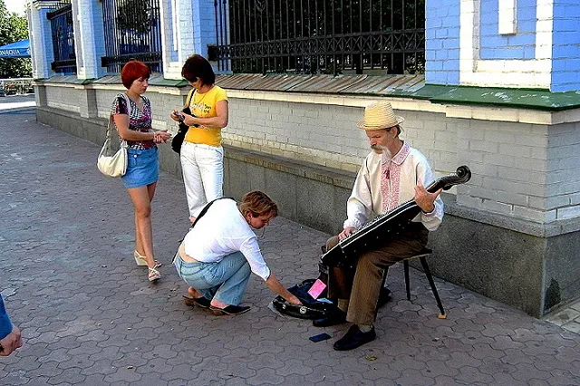Украинцы назвали сумму, которой им было бы достаточно, чтобы «вырваться из бедности»