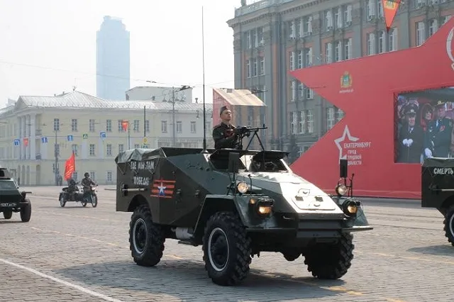 Автобусные маршруты Екатеринбурга изменят из-за репетиции парада Победы