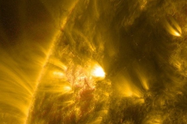 Свердловчанам стоит приготовиться к сильной магнитной буре из-за вспышки на Солнце