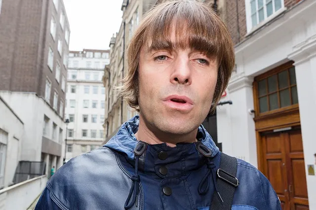 Лиам Галлахер извинился за гомофобский пост про российских болельщиков