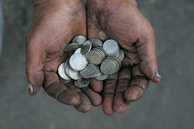 Реальные доходы россиян снизились на восемь процентов