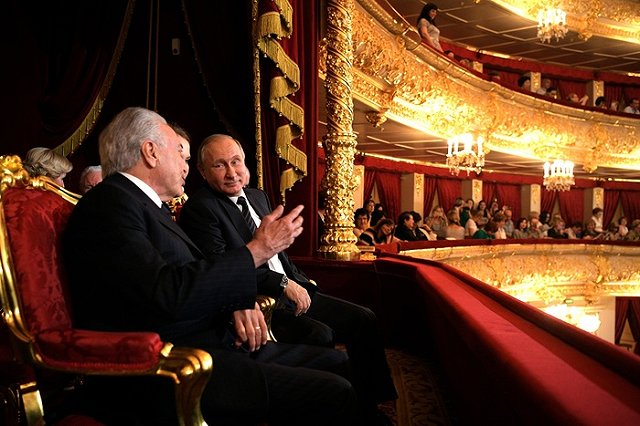 VIP-ложа в Большом: госкомпании готовы платить 250 тысяч за билет