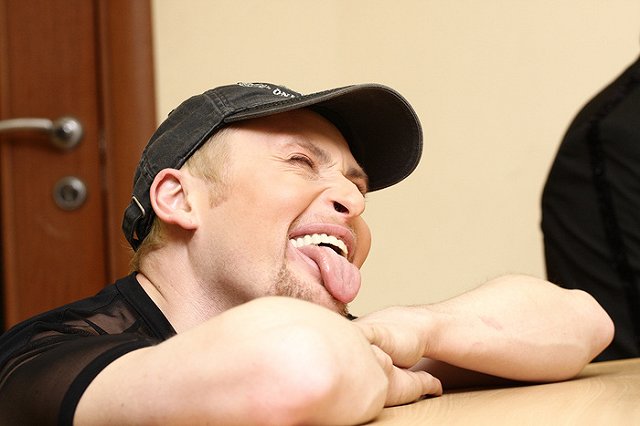 Сотрудники клиники Илизарова в Кургане обиделись на Шуру за «город-говно»