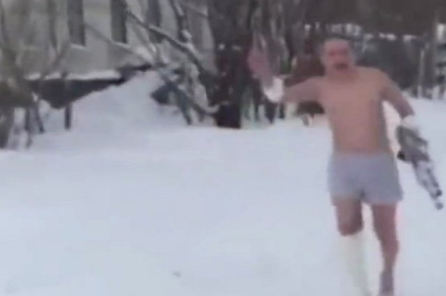 В Салехарде пациент сбежал из больницы голый и с загипсованной ногой