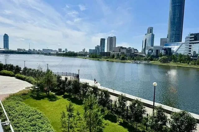 В Екатеринбурге продают квартиру с видом на центр за 150 миллионов рублей