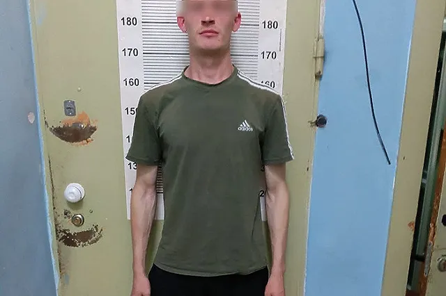 В Академическом парень угнал легковушку и протаранил несколько машин