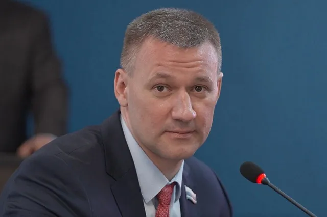 Автор резонансного высказывания о ездоках на самокатах идет в Госдуму от Свердловской области