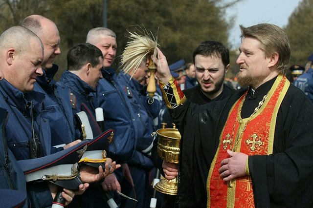 Нетрезвый водитель попался на даче взятки сотрудникам свердловской ГИБДД