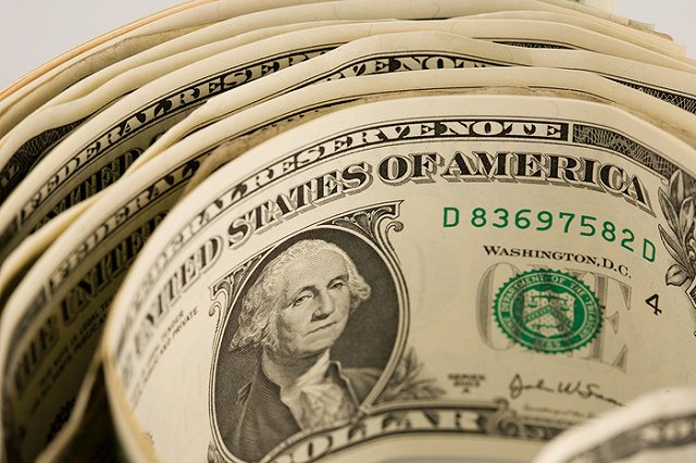 В российских банках не хватает иностранной валюты