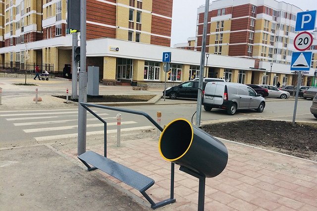 В Екатеринбурге впервые появились велопоручни и велоурны