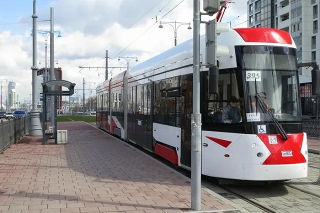 Осужденная к исправработам вернула владелице утерянный в трамвае сверток с деньгами