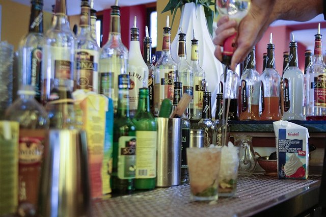 Медики прокомментировали историю с отравлением в «Максимилиансе»