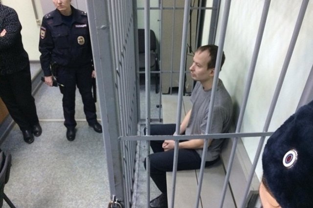 «Вы не бойтесь»: жене уктусского стрелка пришло письмо с угрозами