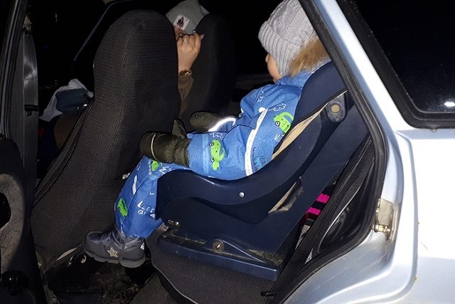 В Екатеринбурге ГИБДД за утро «выловила» 17 водителей, рисковавших здоровьем детей