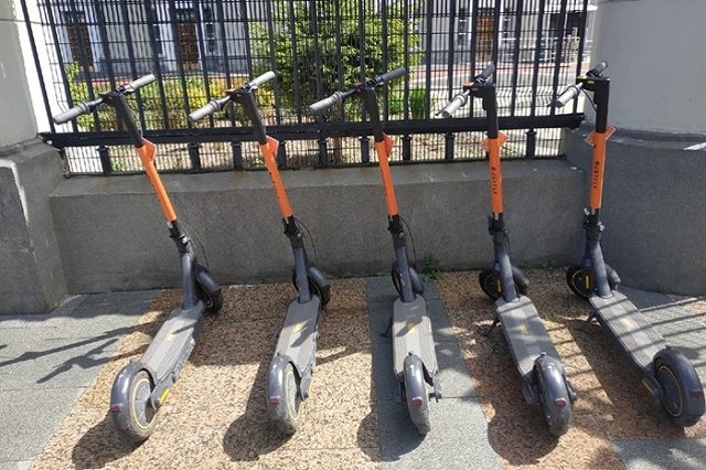 В Екатеринбурге скорость электросамокатов будут ограничивать во время массовых мероприятий