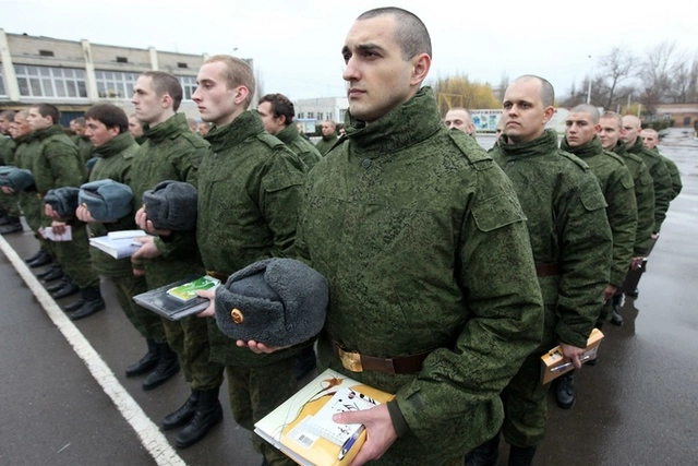 В России стартовал осенний призыв