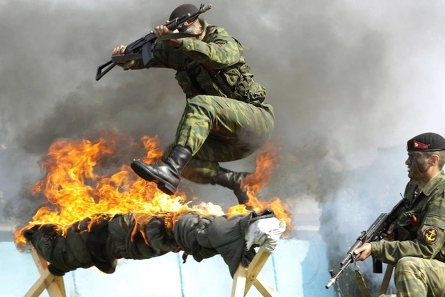 СМИ сообщили о взятии «Мистраля» под охрану российскими морпехами