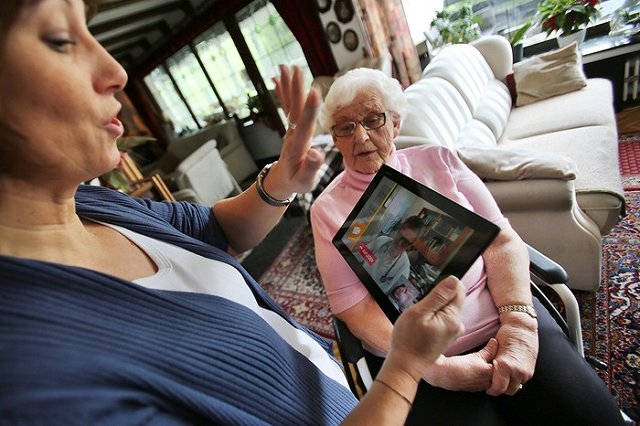 Госдума разрешила оказывать врачебную помощь дистанционно