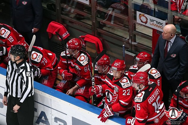 «Автомобилист» прощается с семью игроками и тренерским штабом