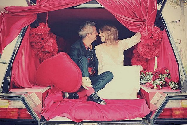 Отлучают от церкви. Верующие — против глумливого режиссера Богомолова