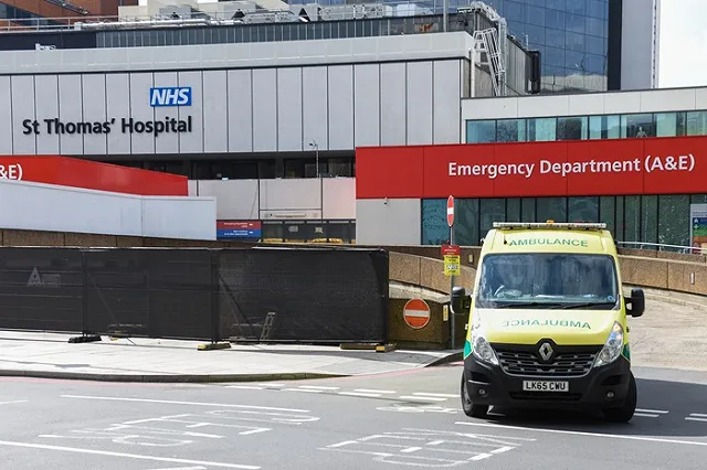 Жительница Лондона о лечении COVID-19 в Англии:"НИКТО из врачей не придет. Совсем. Никогда"