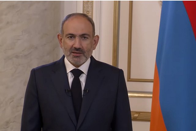 Протестующие разгромили и обокрали резиденцию Пашиняна