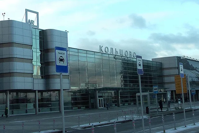 Десятки тысяч свердловчан не смогут выехать из страны