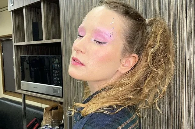 Лиза Монеточка купила квартиру в Москве за 20 миллионов рублей — видео