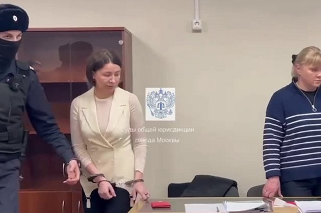 Женщину, которая учила миллионы россиян правильно мечтать, отправили в СИЗО