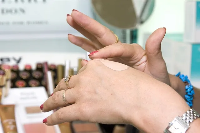 Сотни нижегородок жалуются на отравление психотропами в косметическом салоне