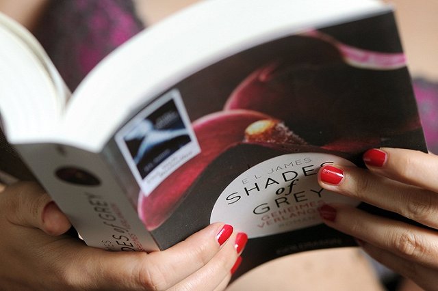Изучена реакция молодых женщин на БДСМ из «50 оттенков серого»