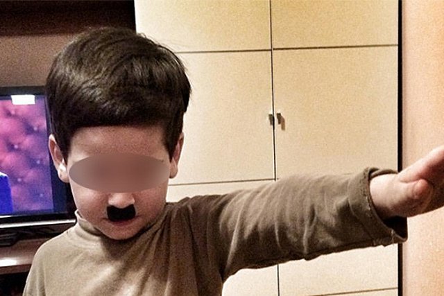 Звёзды «Дома-2» сфотографировали сына в образе Гитлера