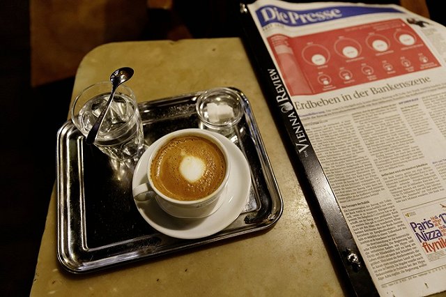 Хипстеры-бизнесмены оккупировали цокольные этажи в Екатеринбурге