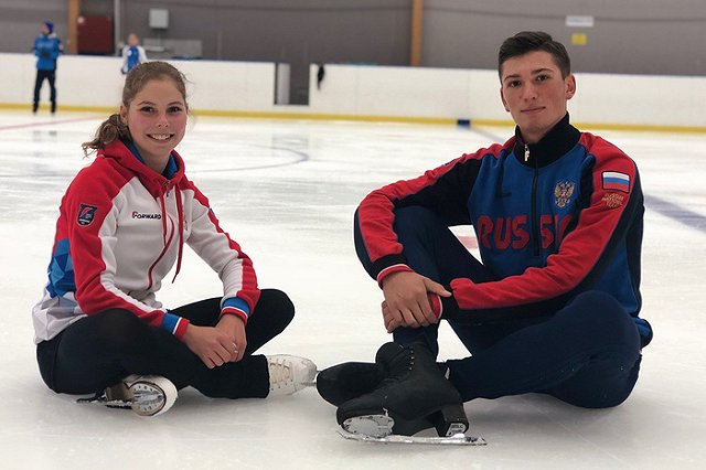 Юниоры Мишина и Галлямов выиграли парное катание на Гран-при