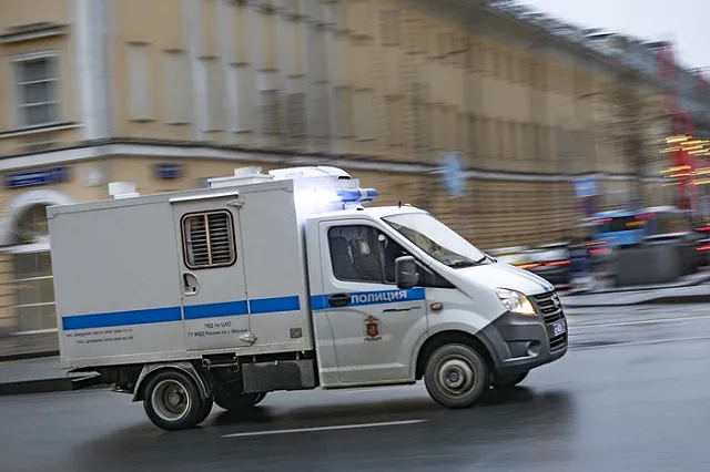 За педофилами в России могут установить пожизненную слежку