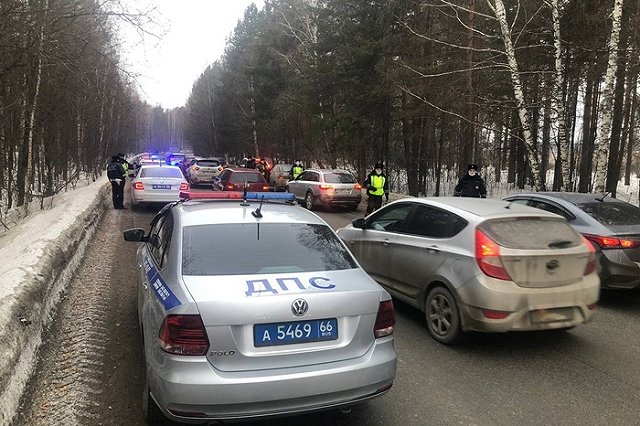 Госавтоинспекция Екатеринбурга проводит массовые проверки водителей