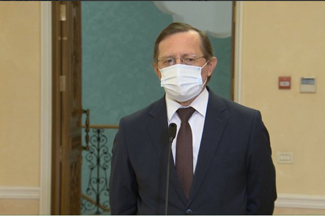 Свердловские власти ответили на просьбу Роспотребнадзора вернуть коронавирусные ограничения