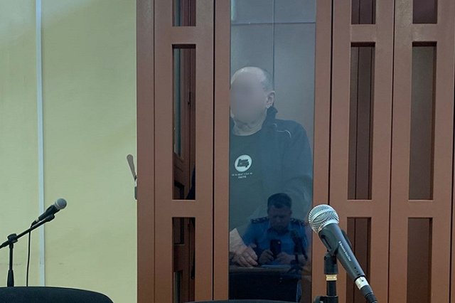 Бригаду скорой помощи, в которую входил убитый медбрат, жена вызывала обвиняемому Казакову